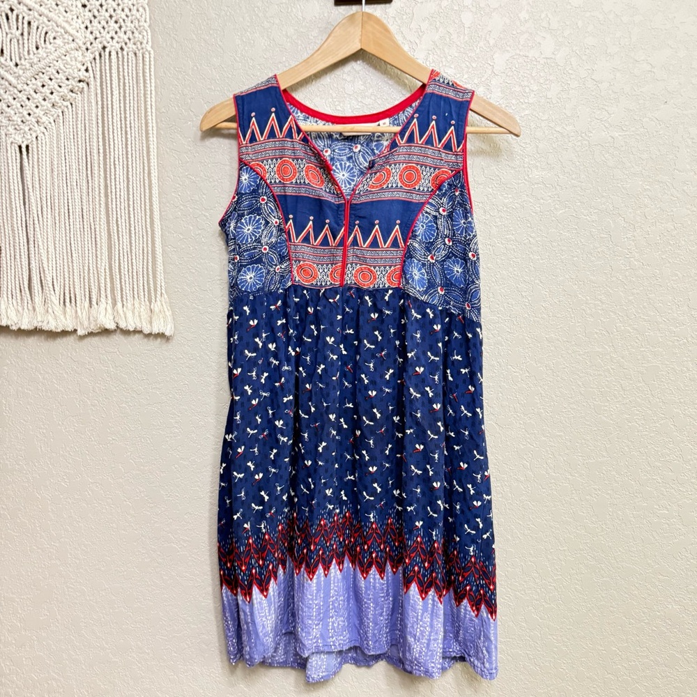 Akkriti women sz M Vibrant Navy and Red Patterned Dress